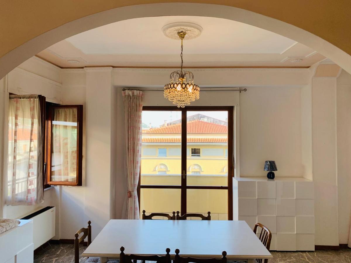 Spazioso appartamento in centro Città San Benedetto del Tronto Esterno foto