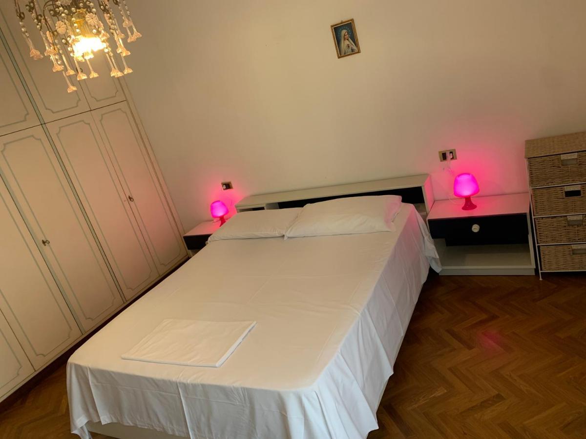 Spazioso appartamento in centro Città San Benedetto del Tronto Esterno foto