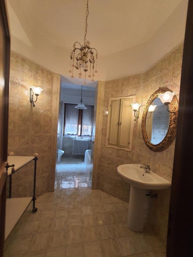 Spazioso appartamento in centro Città San Benedetto del Tronto Esterno foto